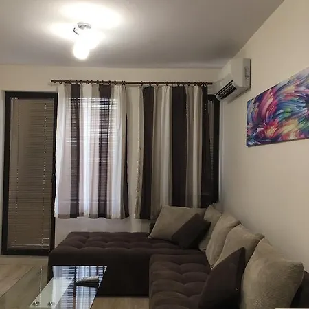 Ganevi Apartmán *